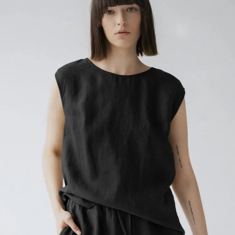 Minimalist Black Cap-Sleeve Camisole